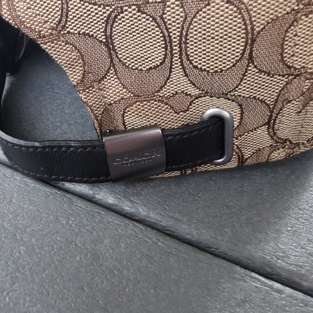 Coach Hat - Picture 5 of 7